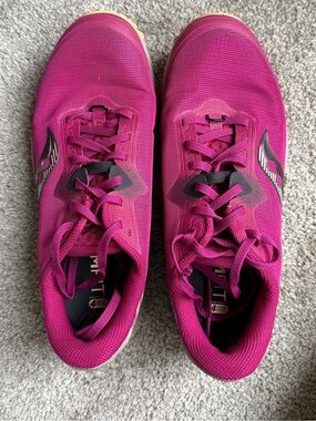 Saucony Women's Fuchsia Lightweight Trail Running Sneakers